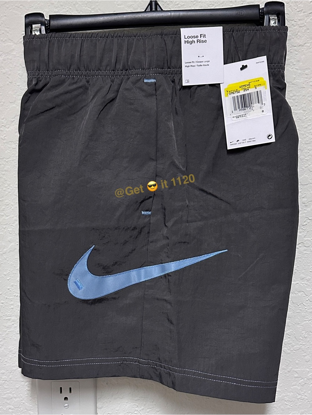 Nike Sportswear Swoosh Women's Woven High-Rise Shorts DM6752-254 Medium Ash (S)